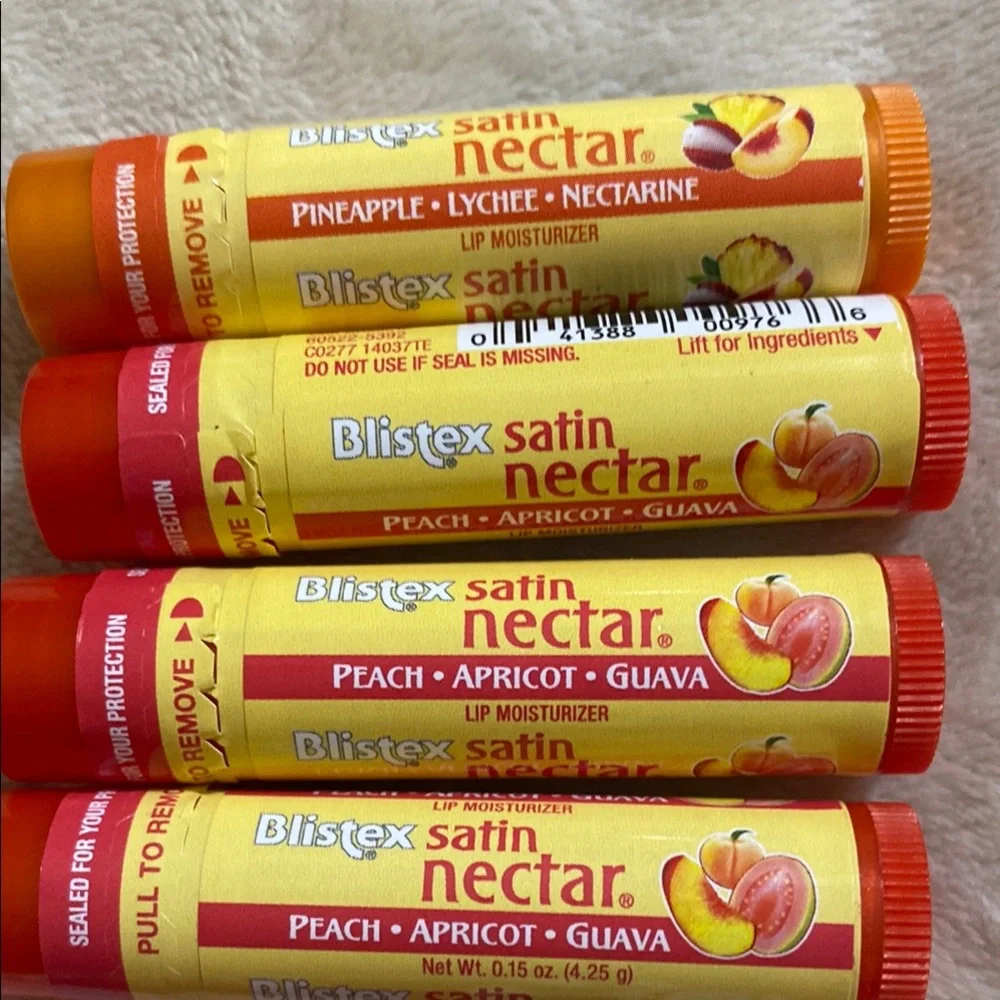 ChapStick Lip Balm and Blistex satin lips.Variety Bundle of 11 brand new.